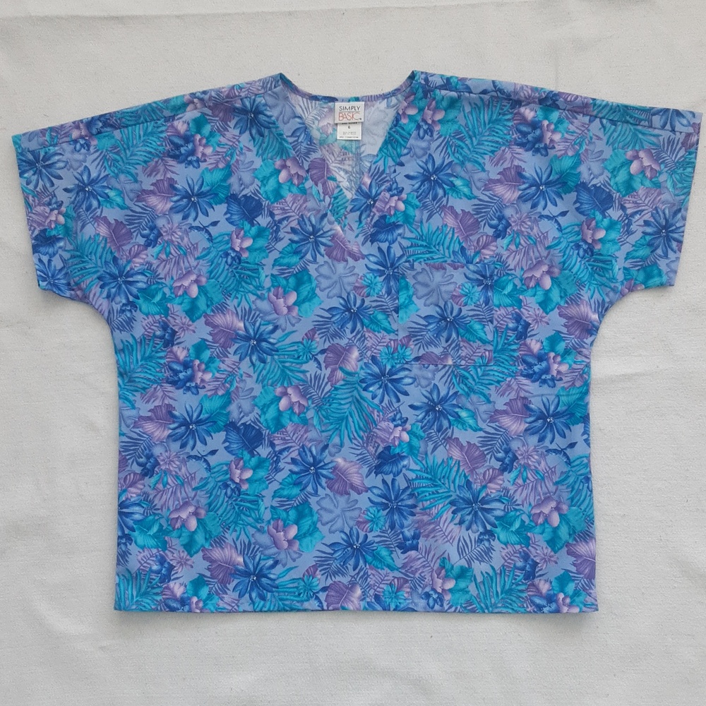 SIMPLY BASIC SB Fashion V-Neckline Scrub Top NWT